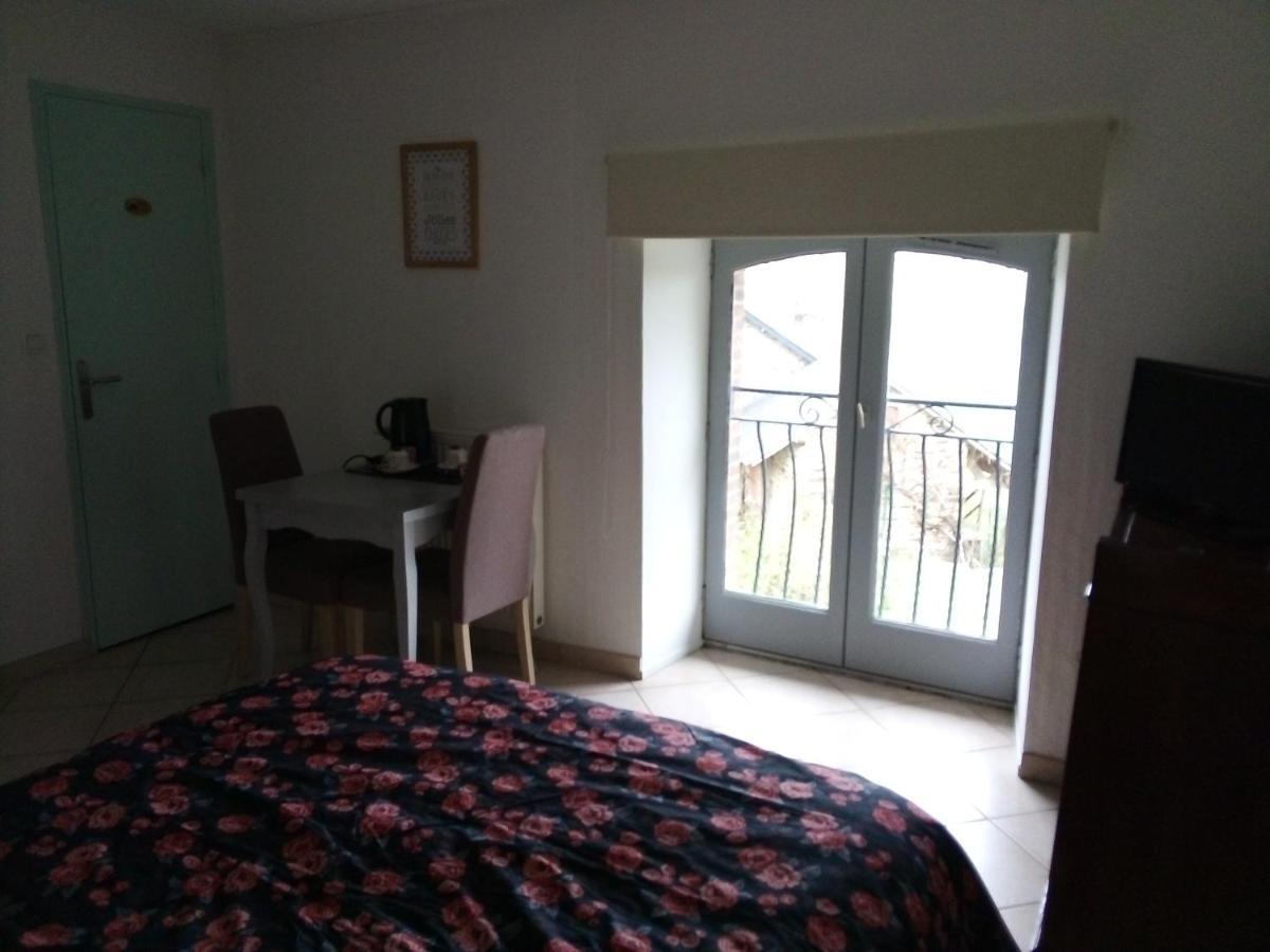 La Véronnière Hotel Entrammes Esterno foto